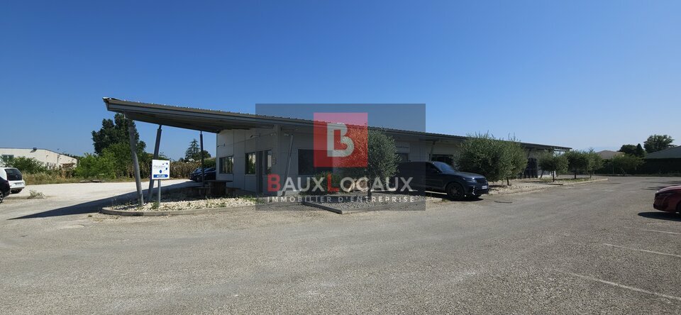 LOCAUX D'ACTIVITÉS - ENTREPÔTS à Louer